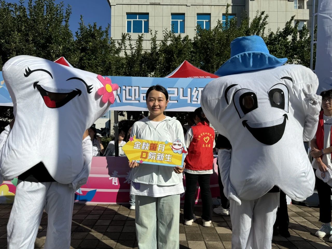 72c8e8fa16274198adc247e626e3dd8c.jpg