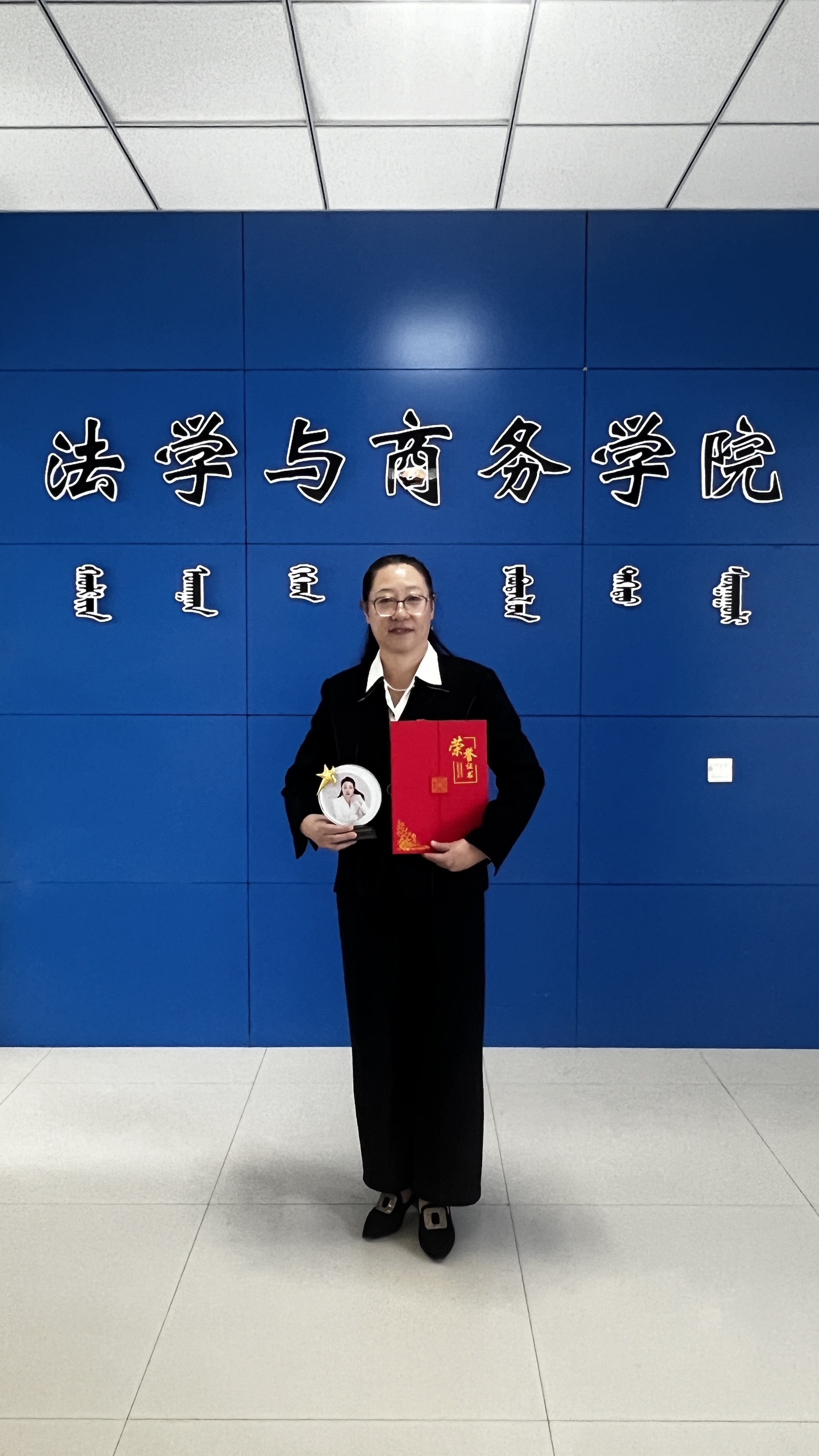 fe274a4cd0b94871996285f50e594a5c.jpg fe274a4cd0b94871996285f50e594a5c.jpg