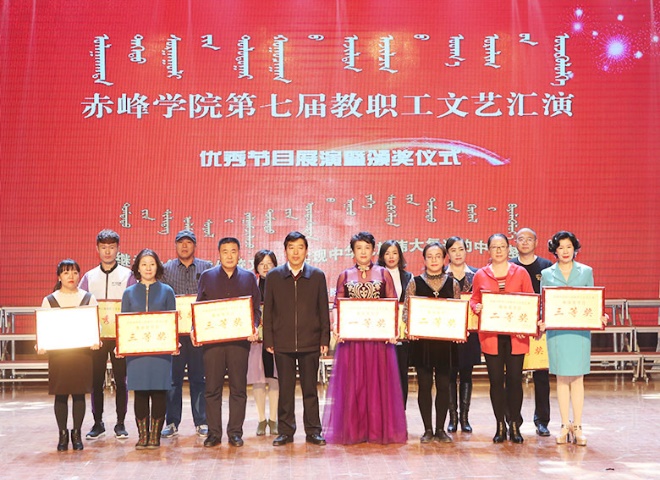 793d9104e42546fba16a409c42acbf2d.jpg