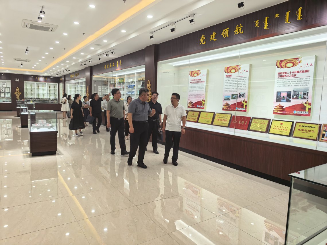 孙永刚副校长带队走访天奇蒙药集团 深化产教融合共推“天奇学子班”订单培养
