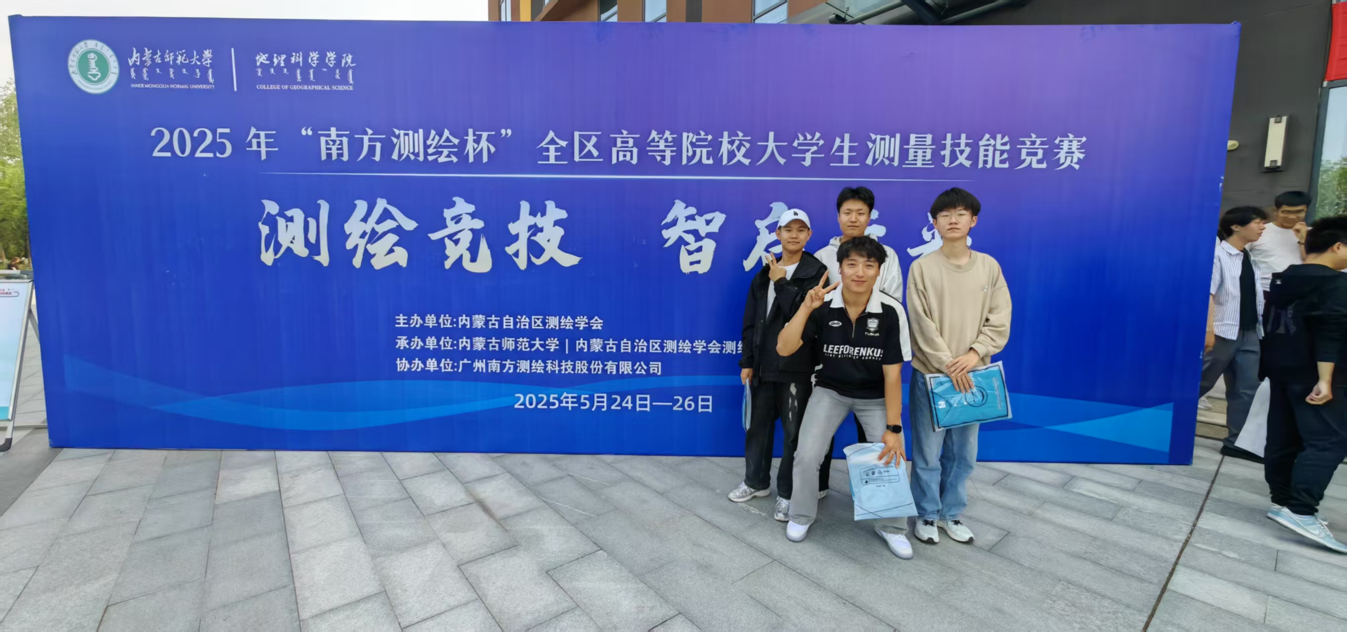 40aacadbcb9147088758aec03e396ed6.jpg 40aacadbcb9147088758aec03e396ed6.jpg