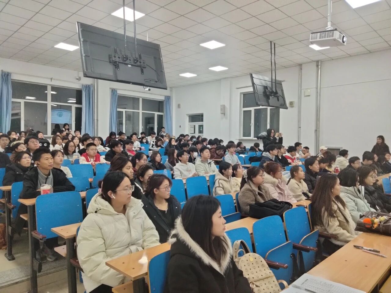 7b879f90d286483e9d575dd872c60051.jpg 7b879f90d286483e9d575dd872c60051.jpg
