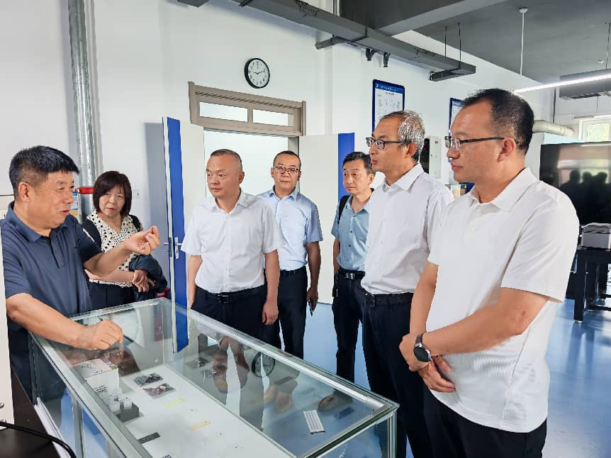 季祥校长带队赴中国科学院东北地理与农业生态研究所洽谈战略合作