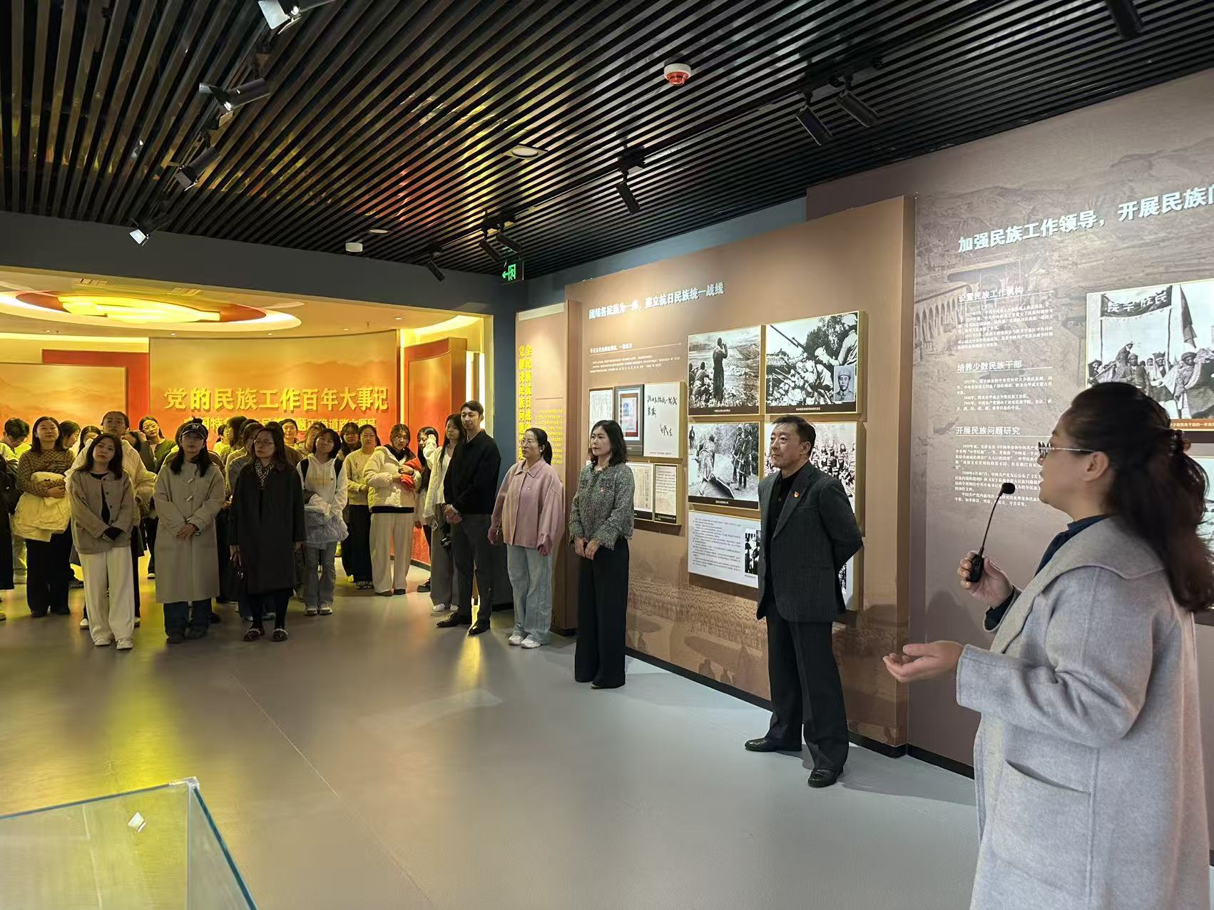 c1fe0f165c184bc8a03217eba3e9acb5.jpg 照片2.jpg