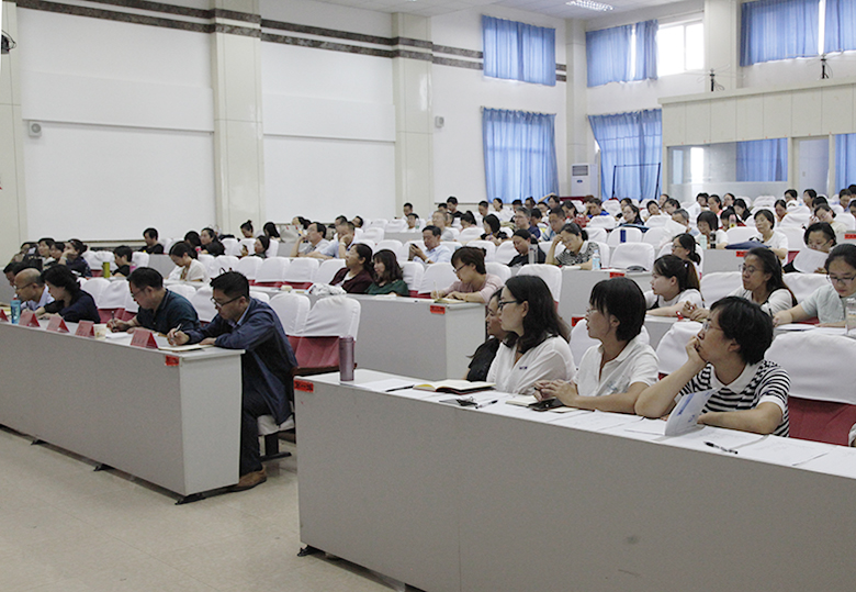 257a2e176d6b41fe96e11d7d3faafdc0.jpg 参训教师.jpg