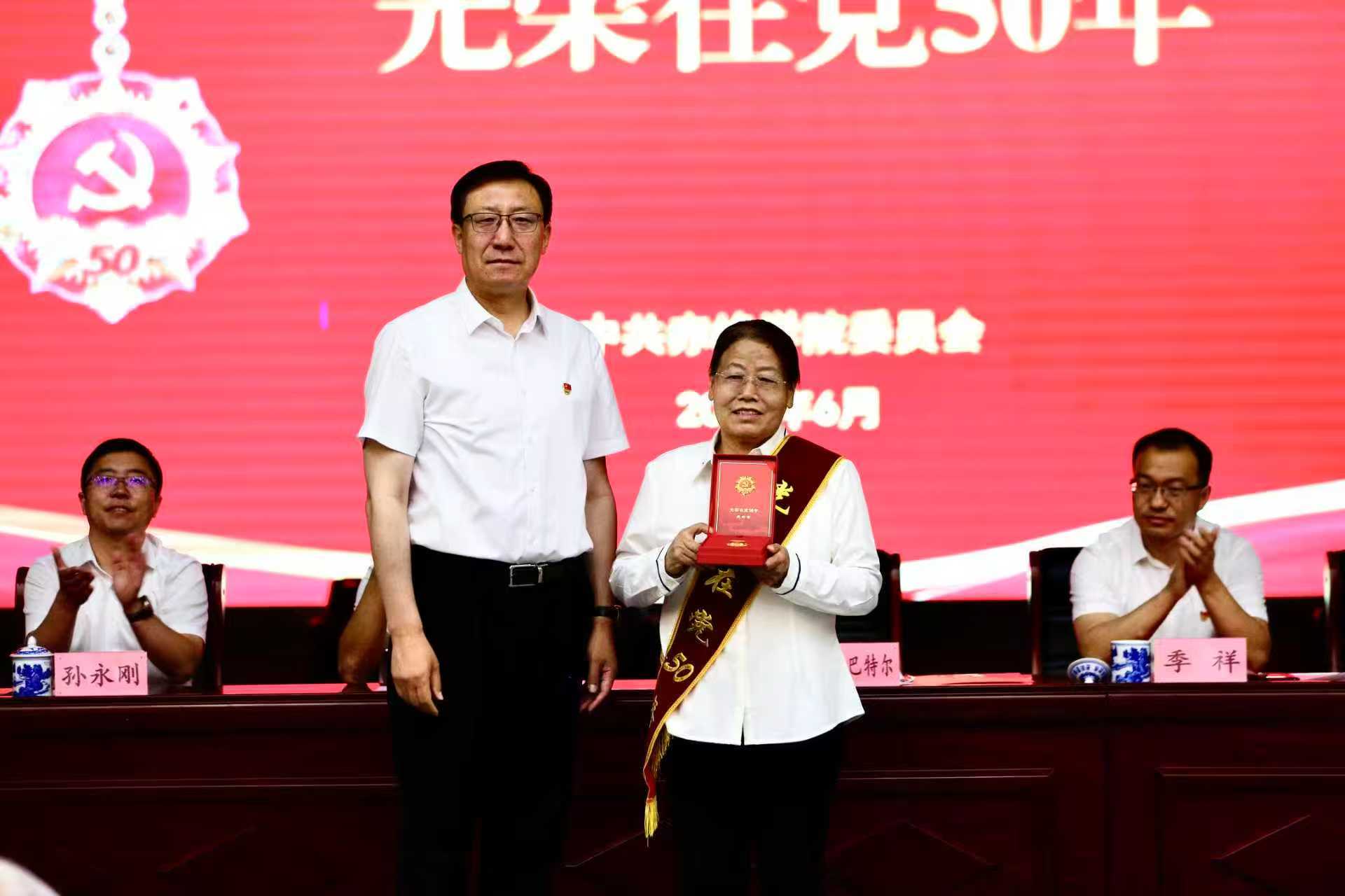 b011b3aecc8847678a034dcb23e94cb7.jpg