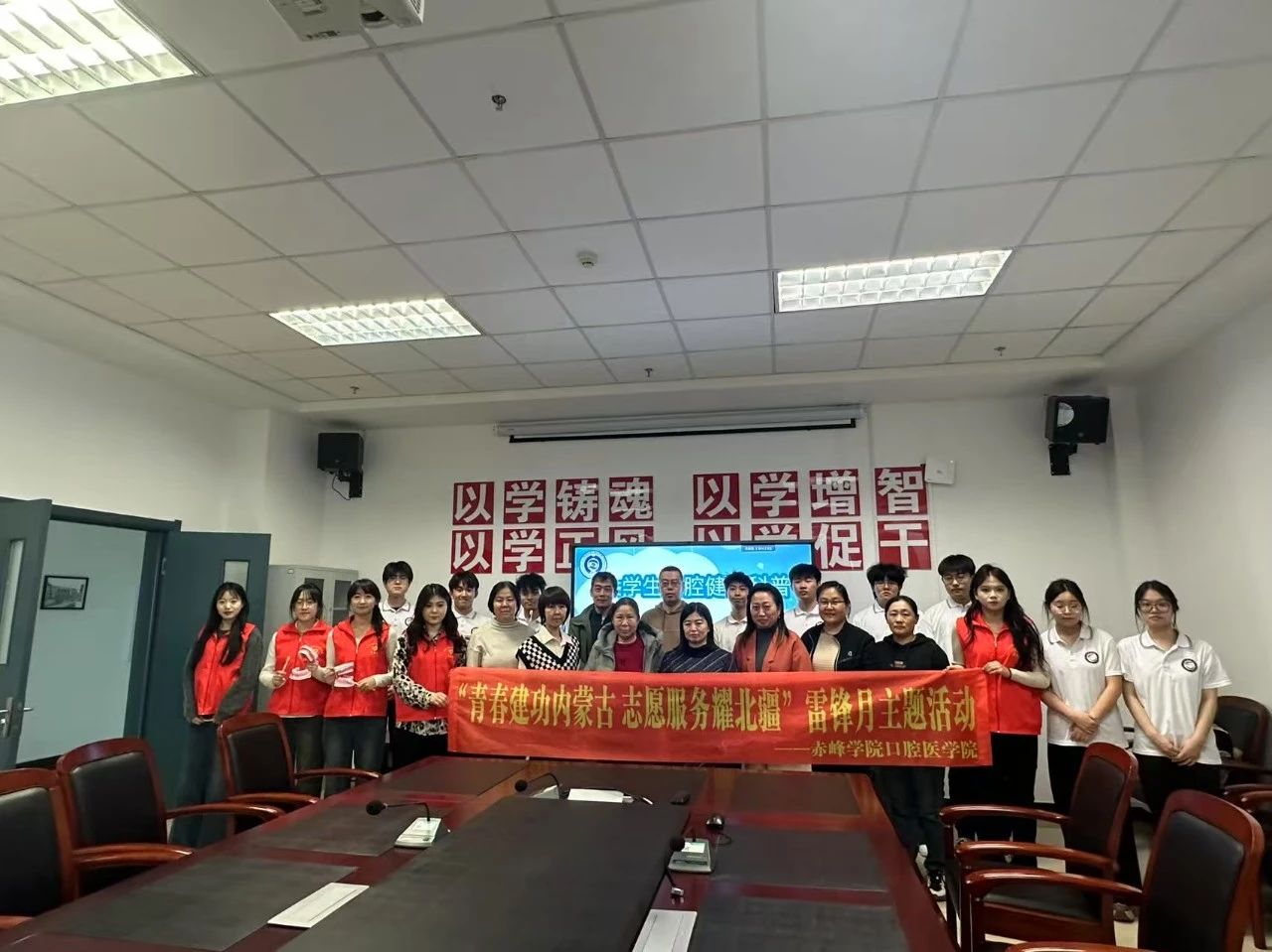 0a940ed5db5c430abd7f826fda618d47.jpg 0a940ed5db5c430abd7f826fda618d47.jpg